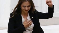 CHP'li Gamze Akkuş İlgezdi Atatürk tablolarının peşinde