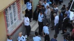 Bunalıma giren genç çamaşır ipiyle intihar etti
