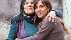 51 yıl sonra annesine kavuştu