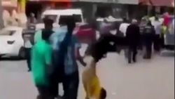 Sokak ortasında takla atan Suriyeli iki kişiyi devirdi