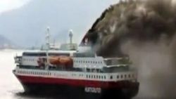 Seyir halindeyken yanan İtalyan feribotundan ilk görüntü