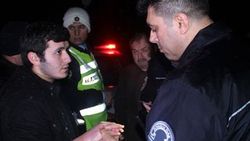 Polis kaza yapan sürücüyü elindeki kandan buldu