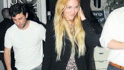 Meryem Uzerli: Aşk defteri kapanmaz