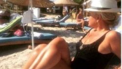 Saba Tümer'den mayolu paylaşım