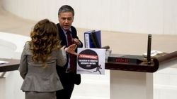 Meclis kürsüsüne yürüyen AK Partili Gökçen Enç konuştu