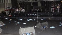 Konserini iptal eden Gökhan Türkmen protesto edildi İZLE