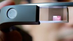 Google Glass sözcüğünün peşinde
