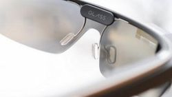 Google Glass 12 saatte tükendi