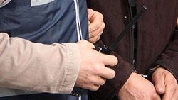 Kendisini taciz eden öğretmeni yıllar sonra tutuklattı