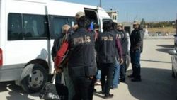 Kırıkkale'de 14 öğretmen adliyede