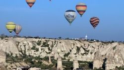 Kapadokya’da balonlar yeniden havalandı