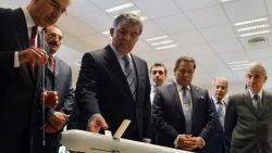 Abdullah Gül roket ateşledi