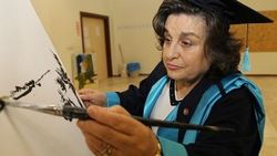 71 yaşındaki fakülte birincisinin başarı öyküsü