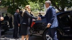 Gül Demirel'e taziye ziyeretine gitti