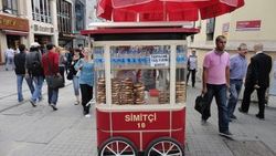 İstanbul'da simitçiler kaldırıldı