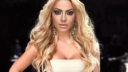 Hadise aradığı evi buldu