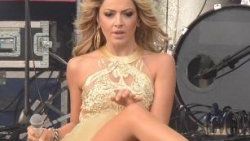 Hadise'yi soğuk etkilemedi - izle