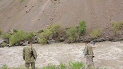 Hakkari'de Zap Suyu'na uçan otomobildeki 5 cesede ulaşıldı