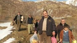 Hakkari'de kış ortasında piknik yaptılar