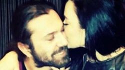Halil Sezai aşka geldi