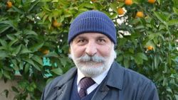 Hasan Kaçan: Edepsiz sanat da mizah da olmaz
