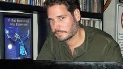 Muğla'da merdivenlerden düşen DJ ağır yaralandı