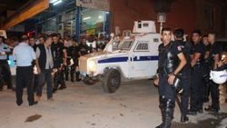Hatay'da 200 polisle uyuşturucu operasyonu