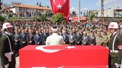 Şehit astsubayın naaşı Hatay’da toprağa verildi
