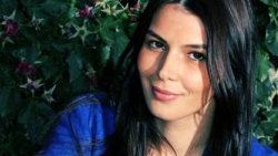 Hatice Şendil: Öpüşmek bizim işimiz