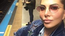 Ebru Yaşar metroda