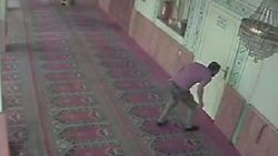 Kocaeli'de caminin bağış kutusu soyuldu