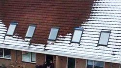 Hollanda'da ilginç polis baskını