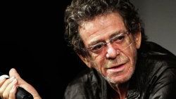 Rock müziğinin dev ismi Lou Reed hayatını kaybetti