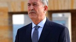 Milli Savunma Bakanı Akar Somali’de