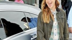 Hülya Avşar otostop çekti