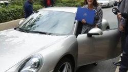 Hülya Avşar: İtibar görmek için Porsche ile geldim