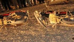 İki motosikletli kafa kafaya çarpıştı: 1 ölü
