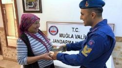 Jandarma dolandırılan kadınının 74 bin lirasını buldu