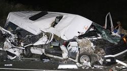 Iğdır'da minibüs askeri araçla çarpıştı: 5 yaralı