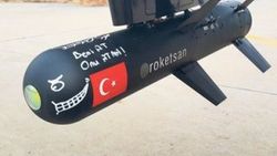 Bomba yüklü traktör imha edildi