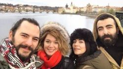 Burcu Biricik ve Zeynep Çamcı'nın Prag tatili