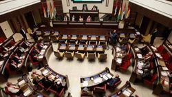 IKBY Parlamentosu'nda silah sesleri