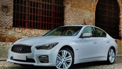 Infiniti Q50 ve QX70'e İtalyan dokunuşu
