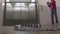 10 bin iPhone ile domino gösterisi - Video