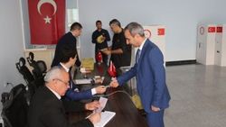 Irak'ta oy verme işlemi başladı