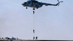 İran'da ambulans helikopter düştü: 10 ölü