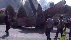 İran'da uçak düştü: 7 ölü