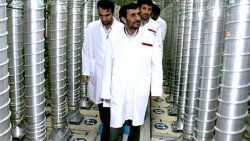 Ahmedinejad Rusya'dan daha fazla nükleer santral istedi