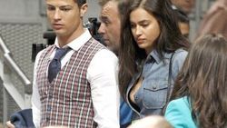 Irina Shayk ile Ronaldo'nun maç keyfi