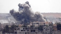 Kobani’de hava saldırısı sürüyor